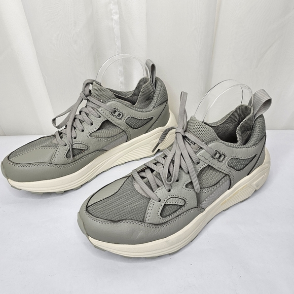 BrandBlack Aura 130 Leather & Mesh Sneaker In Grey Size 8 Vibram Sole main image 13